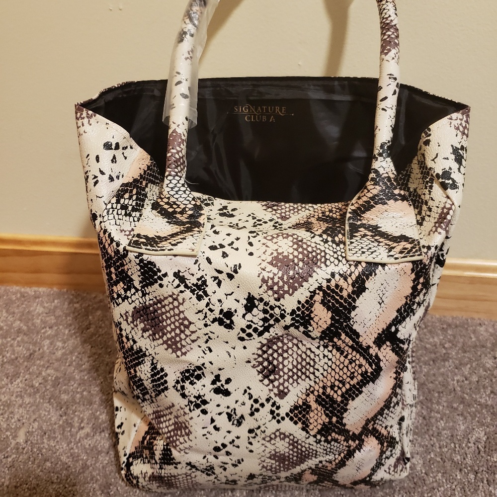 NWOT Snakeskin Print Signature Club A Bag